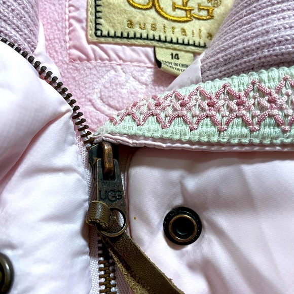 Youth Girls UGG pink puffer vest Size 14 - Picture 3 of 10